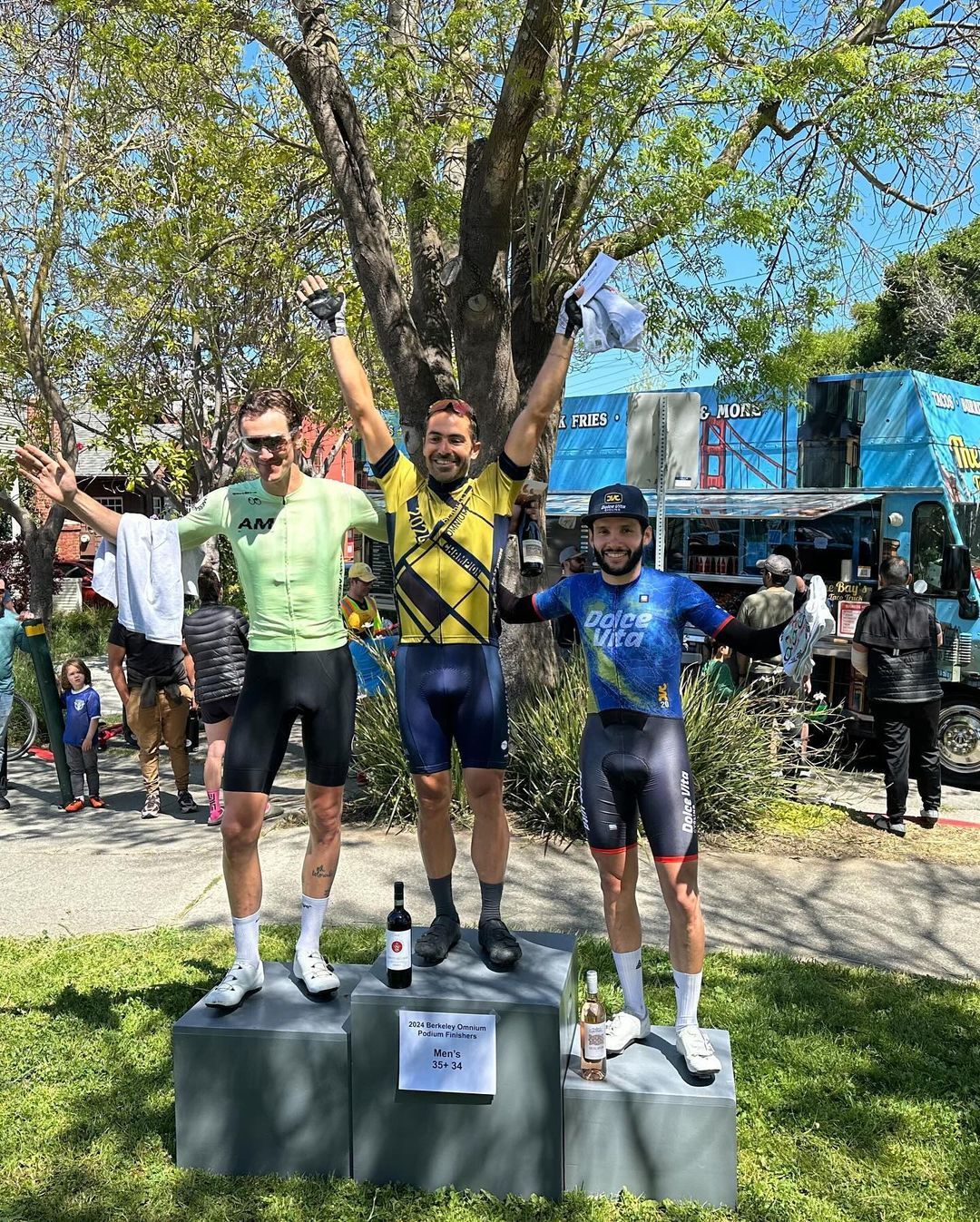Wrapping up an awesome weekend put on by @berkeleybike at the #berkeleyomnium! The big winner for the weekend was @jacobeyj , taking 🥉in the #berkelyhillsroadrace, 🥇in the #berkeleystreetscriterium, and 🥇in the Omnium in the Elite 4 category! DVC walked away with another 🥇over the weekend in the 35+ 3/4 field with @pier_diprima taking top honors in the criterium. A new “Italian Stallion” in the making? 🤣 Also in the 35+ 3/4 field, the inaugural member of the DVC Colombian contingent @germanandresz wrapped up 🥉 in the Omnium after placing 7th in both the road race and criterium. Consistency pays off! Finally, the man, the myth, the master of data privacy - Gabe P. taking a well deserved 🥈in the 35+ 123 field after towing a 3 man break for the bulk of the race! Amazing job everyone! On to the next weekend!

@sportful @sfitalianathleticclub @equatorcoffees @poggio_labs @achieveptc @tripsforkidsmarin @sage.realestategroup @marinservicecourse @jkbrkb  #onewealthadvisors