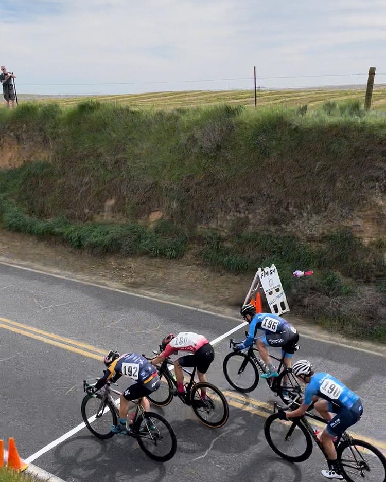 @giuliocollura with the bike throw for 🥈in the E3 field at #snellingroadrace! Also had @kashman93 🥇in the E4 field, and @massimo.costetti 🥈in the Novice field, and The Stallion @virgoproz rounding out our podium results with 🥉in the P12 field! Great results DVC @obbi.cc @sfitalianathleticclub @equatorcoffees @achieveptc @untappedmaple @tripsforkidsmarin  @worldbicyclerelief @marinservicecourse @osmonutrition #themenkegeoup #onewealthadvisors