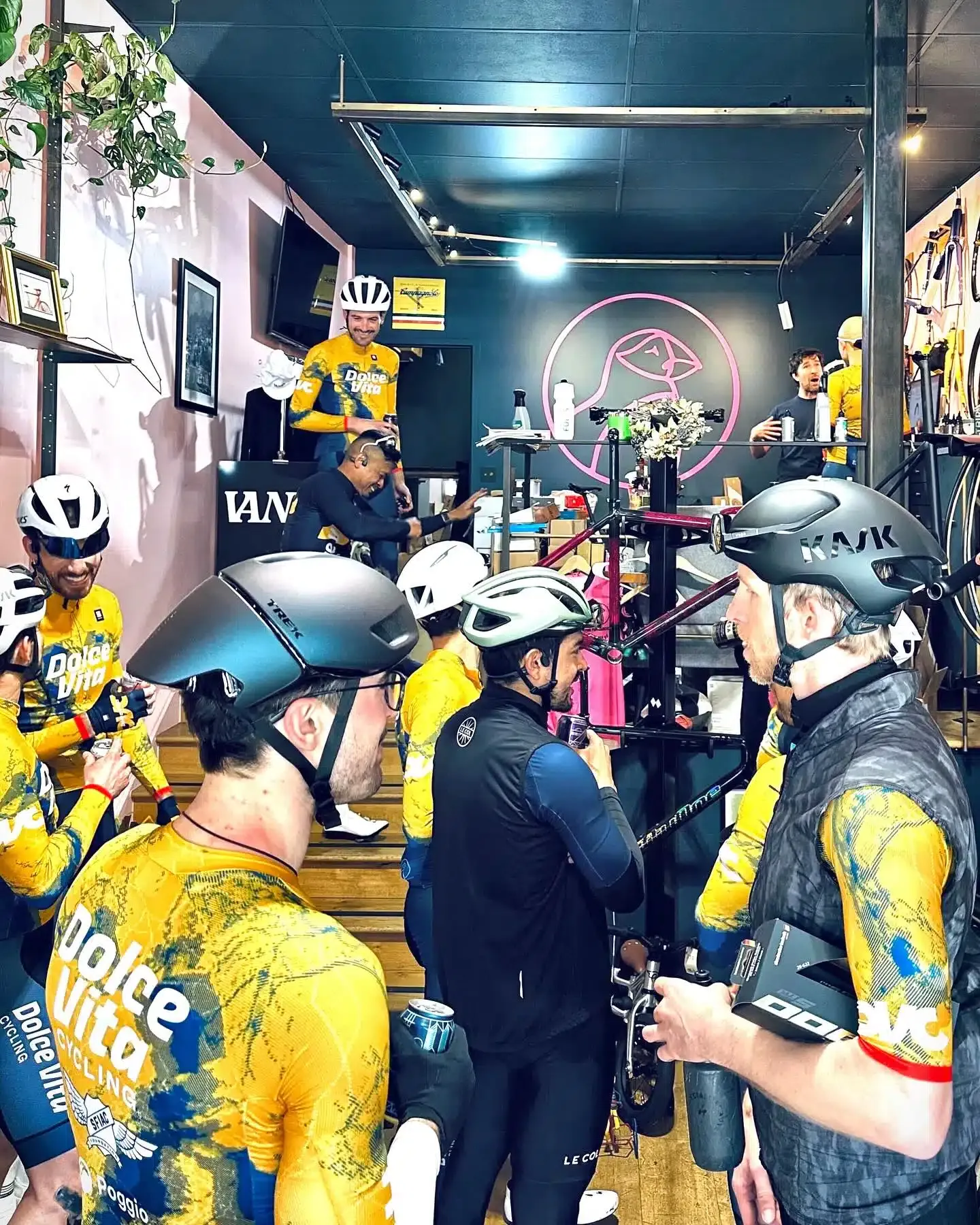 [ Sabado de Cuento ]
#pinkpuffinbicycles 
•
•
•

Thanks to all who came out to our sponsor team ride, We hope y’all had fun, it is a great way to support our sponsors and at the same time get to know your teamates, and of course to have fun. Thank you @zac.ooi  for leading the ride.

We are capable of Z2 🤥😆😆

@sportful @sfitalianathleticclub @equatorcoffees @poggio_labs @achieveptc @pinkpuffinbicycles @osmonutrition @jkbrkb  #onewealthadvisors #ncnca