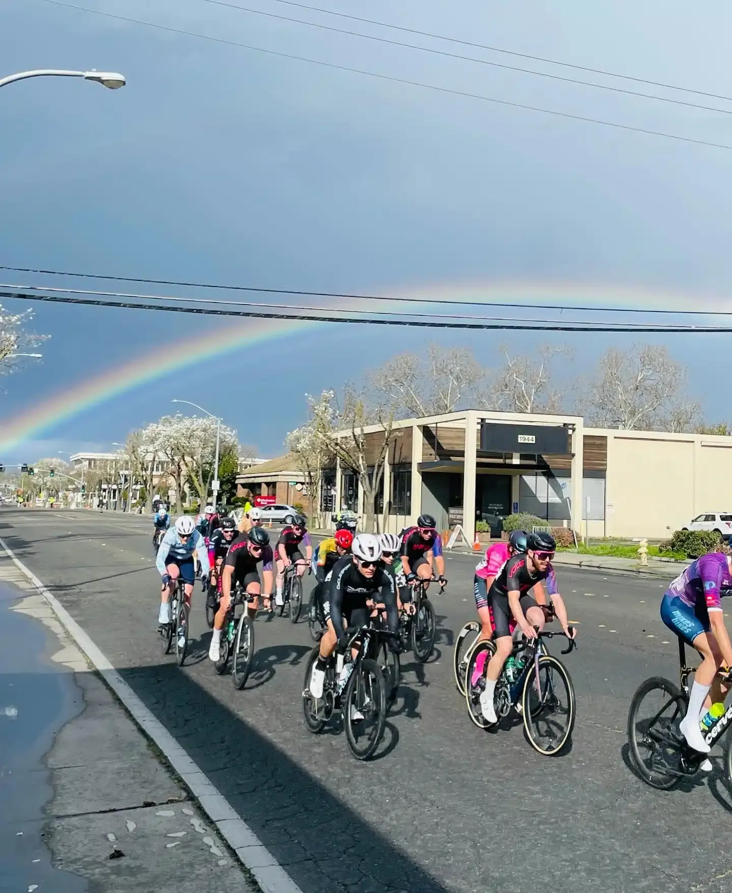 [ After burners on ]

A very successfull weekend indeed for DVC at Merced Crit: @adamsuczewski 🥈in the Elite 4/5 race; @weehastogopee 🥉in 3/4 @my_good_king (5th)!! We are just warming up. Lets keep the awesome momentum going!! 🤟🏼

@sportful @sfitalianathleticclub @equatorcoffees @poggio_labs @achieveptc @pinkpuffinbicycles @osmonutrition @jkbrkb  #onewealthadvisors #ncnca