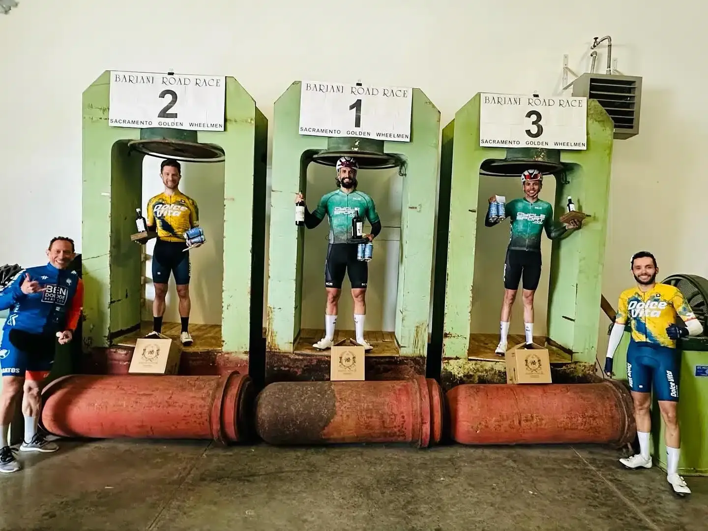 The power of the yellow jersey carries on,  great teamwork!! 🥳
@BarianiRoadRace 
taking home 🥈@markcoughlan @germanandresz in 4th! @j__yates making it 5th! 
@michaelking 6th
@chrisbarr 8th
@wingto  9th

Despite the wind being strong, the determination and teamwork helped everyone push through.

Specially mention to @jairomolina for being a super domestique 🙌🏻

@sportful @sfitalianathleticclub @equatorcoffees @poggio_labs @achieveptc @pinkpuffinbicycles @osmonutrition @jkbrkb  #onewealthadvisors

#ncnca