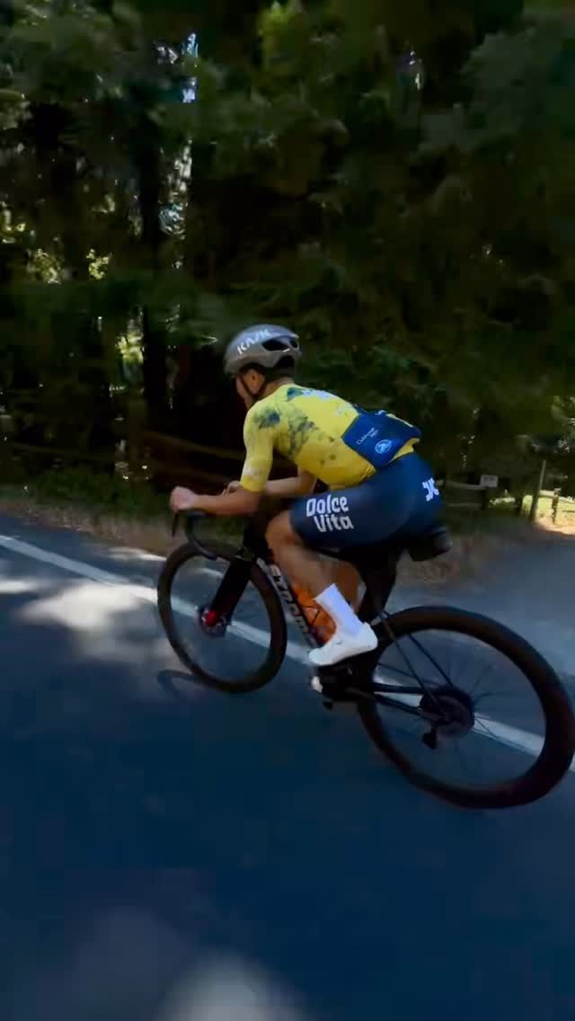 Flying high with our sponsor @strommcycles !!🚀

🚨Ringo is going to be a problem with that spaceship🚴

📷 @freeframed 

#bayareacycling #critracing #cycling #sanfrancisco